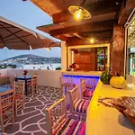Elpiniki Aparthotel 2*