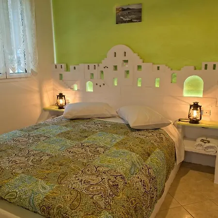 Elpiniki Aparthotel 2*