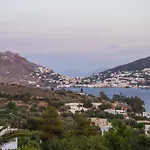 Elpiniki 2* 알린다