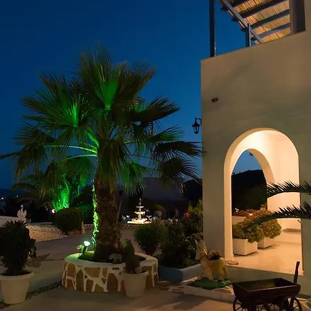 Elpiniki Apartmanhotel 2*