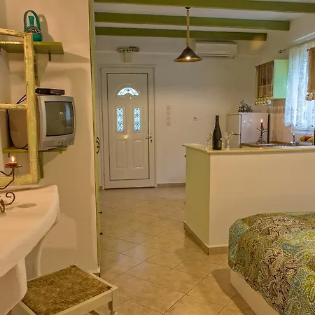 Aparthotel Elpiniki 2*
