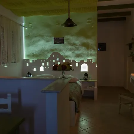 Elpiniki Aparthotel 2*