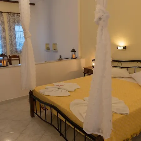 Ξενοδοχείο με διαμερίσματα Elpiniki 2*