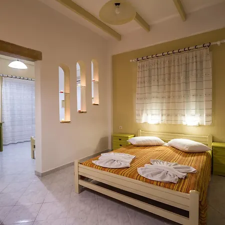 Elpiniki Apartmanhotel 2*