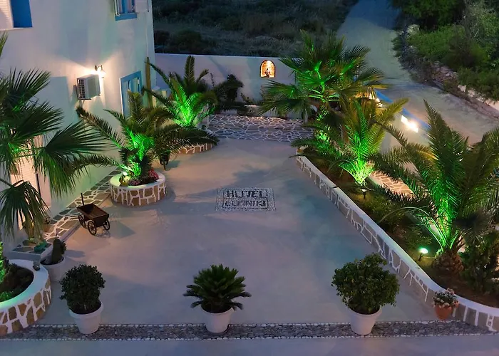 アパートホテル Elpiniki アリンダ