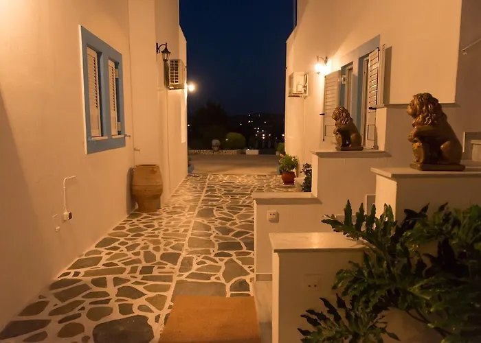 アパートホテル Elpiniki アリンダ