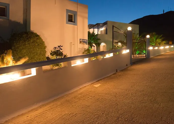 アパートホテル Elpiniki