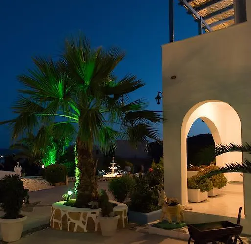 Elpiniki アパートホテル 2*