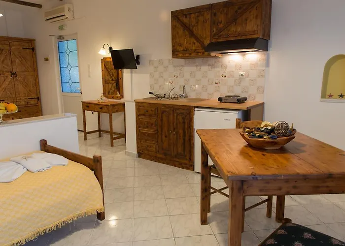 アパートホテル Elpiniki 2*