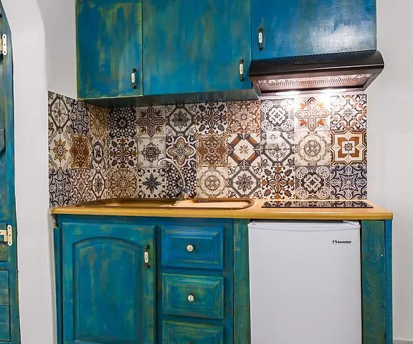 Elpiniki アパートホテル アリンダ