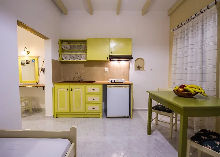 Elpiniki アパートホテル 2*