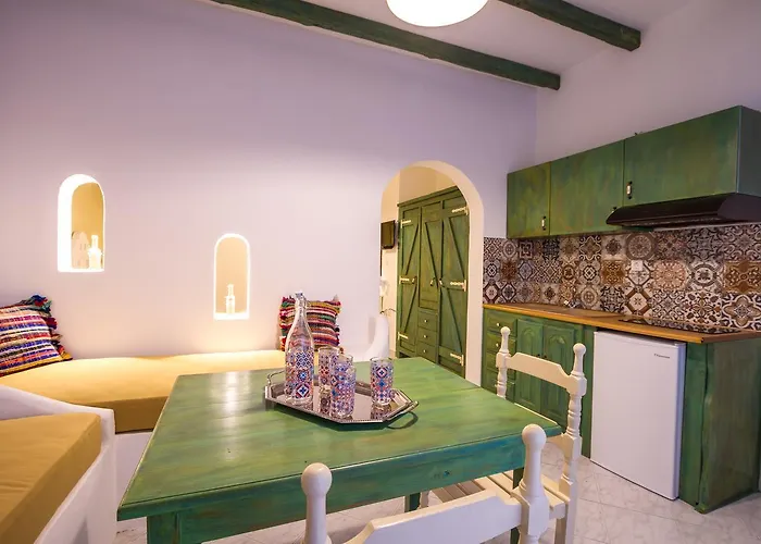 アパートホテル Elpiniki