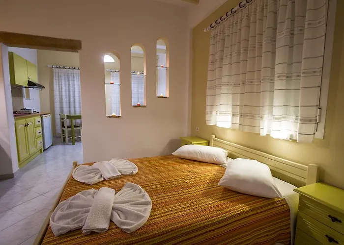 Elpiniki 2* アリンダ