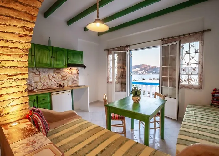 アパートホテル Elpiniki